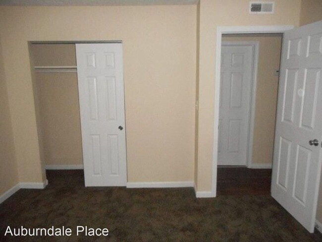 Building Photo - 7308-7310 Southside Dr
