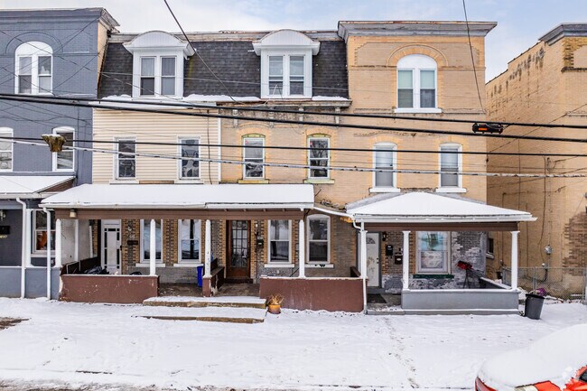 Building Photo - 1400-1412 Linden St