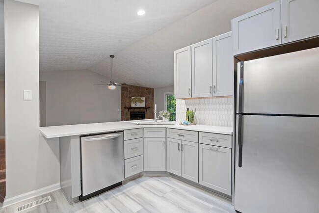 Building Photo - 405 Roswell Farms Rd