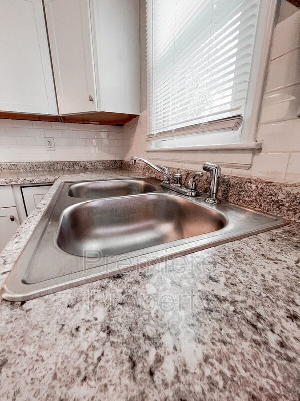 Foto del edificio - 8852 E 59 Terrace