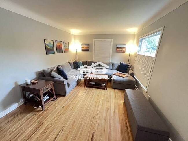 Building Photo - 3BD 3BA SINGLE FAMILY HOME IN MINNEAPOLIS!