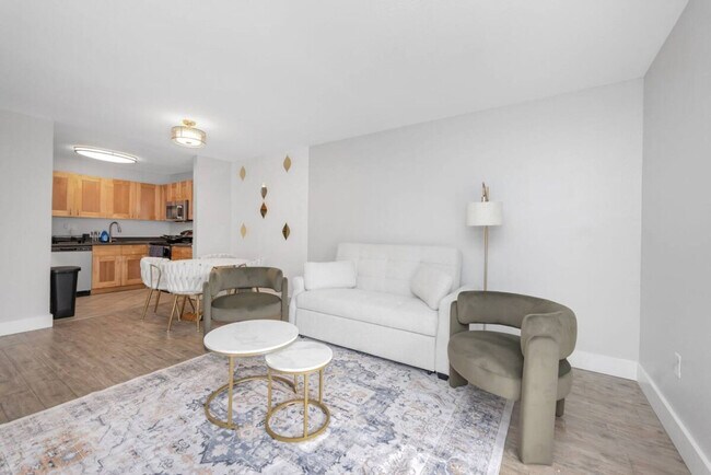 Building Photo - 4307 W Kennedy Blvd