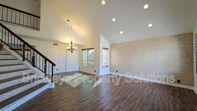Foto del edificio - 2363 W Hemlock Ct