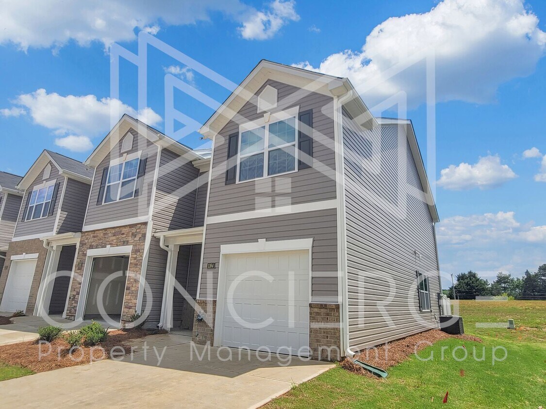 1164 Evelynnview Ln, Kernersville, NC 27284 Townhome Rentals in