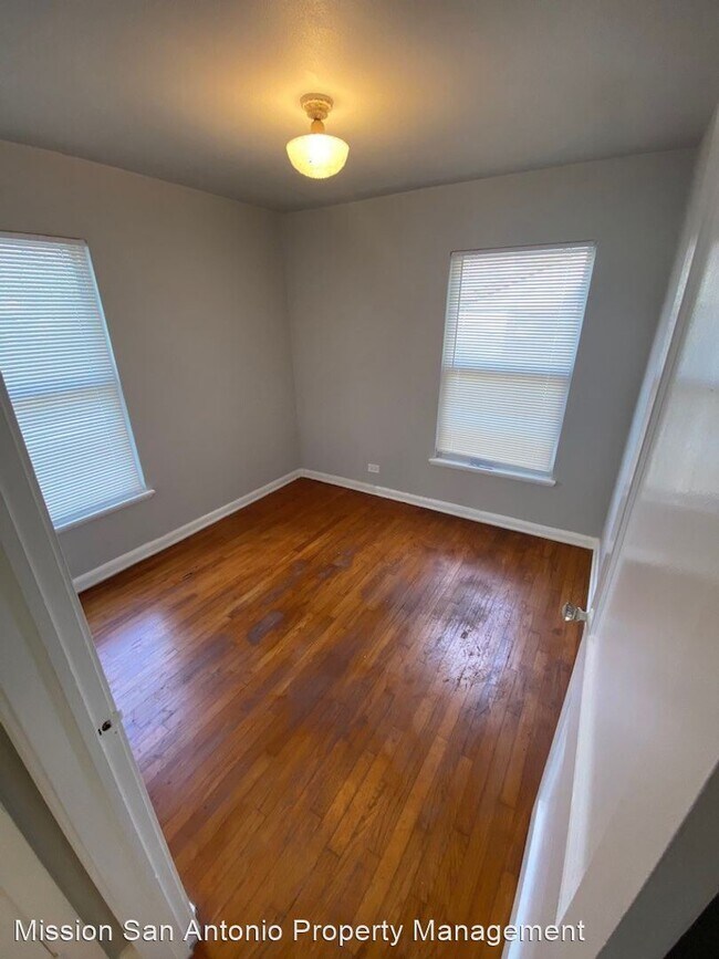 Building Photo - 3 br, 1 bath House - 149 Koepke Ave