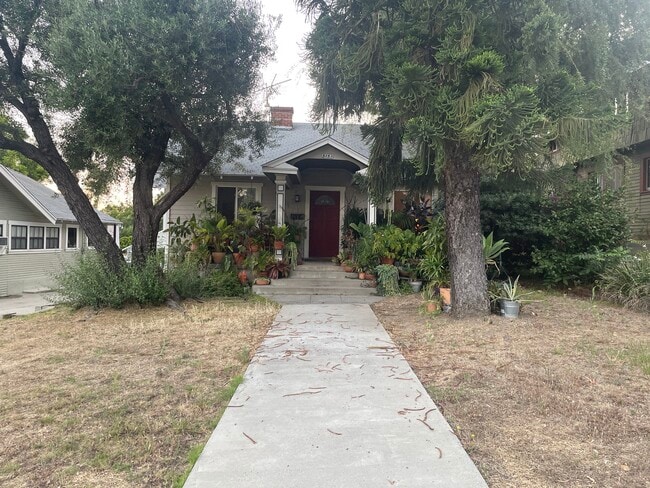 Building Photo - 5153 Highland View Ave