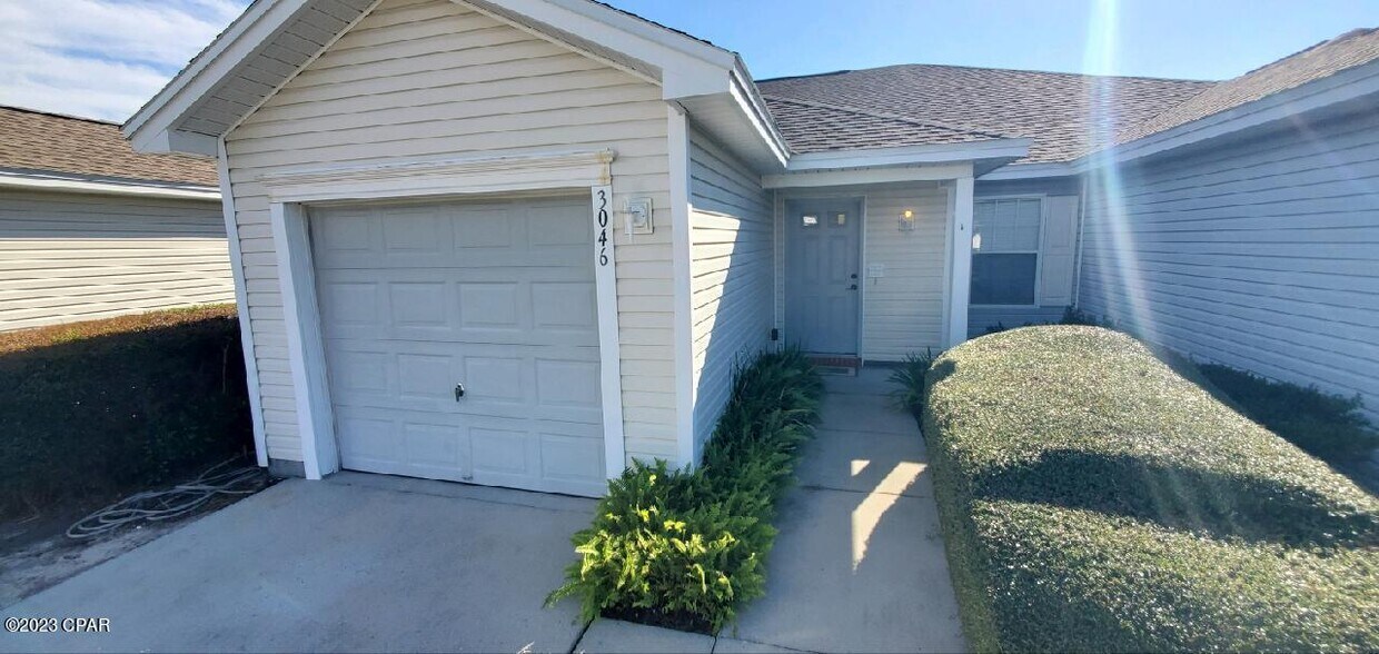 3046 Meadow St, Lynn Haven, FL 32444 Townhome Rentals in Lynn Haven
