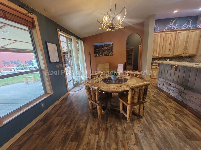 Foto del edificio - 52203 WA-225