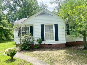 Building Photo - 117 Nell Dr