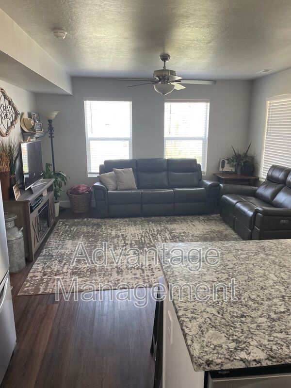 Foto del edificio - 1010 N 20 E