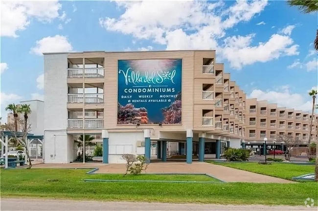 Building Photo - 3938 Surfside Blvd