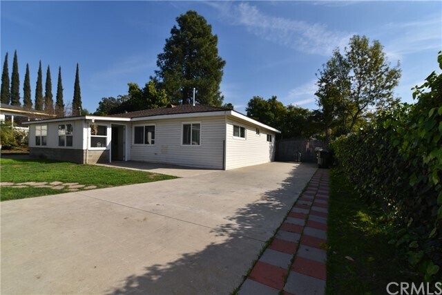 Foto del edificio - 1239 E Maplegrove St