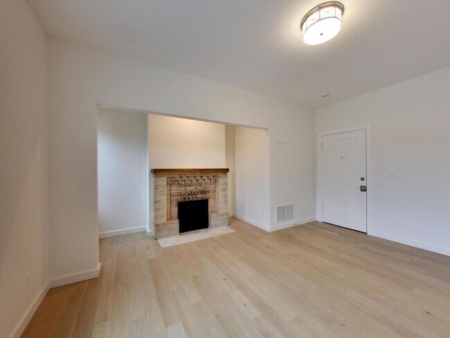 Building Photo - Outside Leasing - 1140 Chula Vista