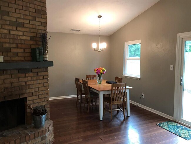 Foto del edificio - 6743 Tim Tam Trail