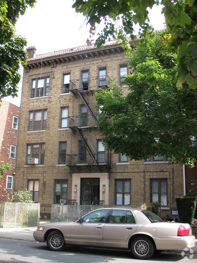 Building Photo - 1421 53rd St