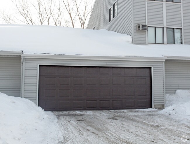 Foto del edificio - Round Lake Estates