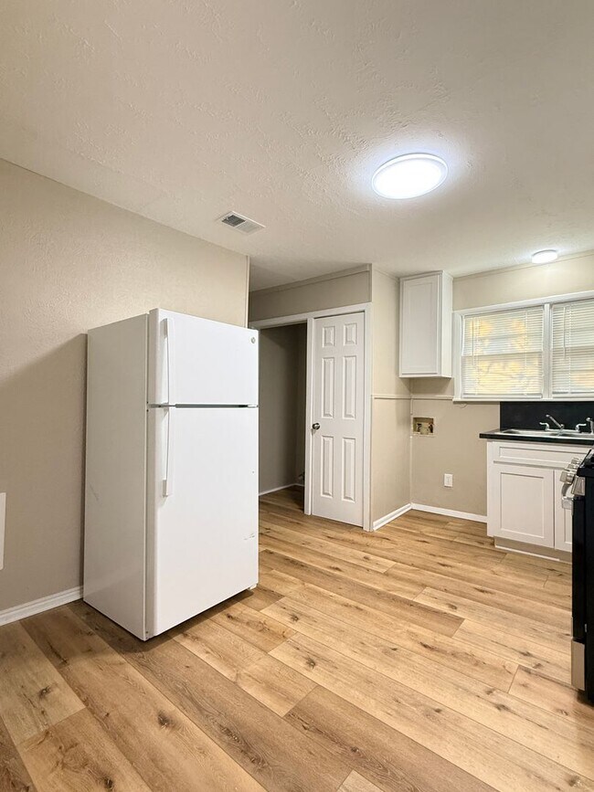 Foto del edificio - 1 Bedroom 1 Bath - Updated