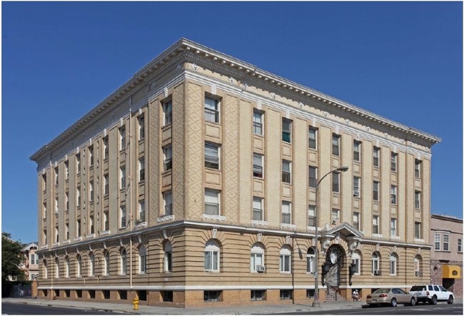 Building Photo - Mayfair Apartments