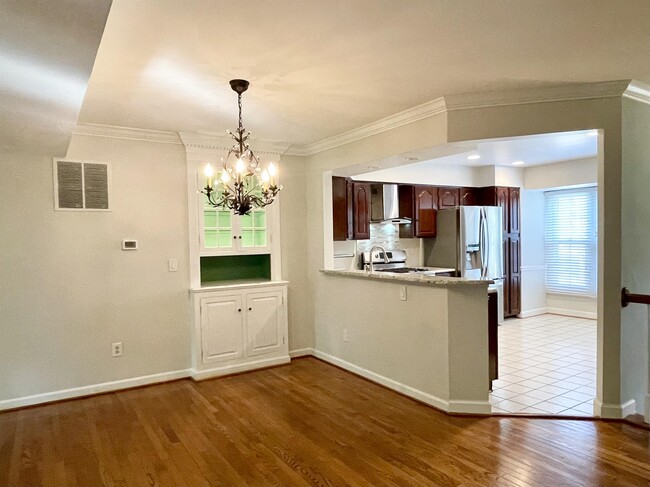 Building Photo - 6302 Crooked Oak Ln