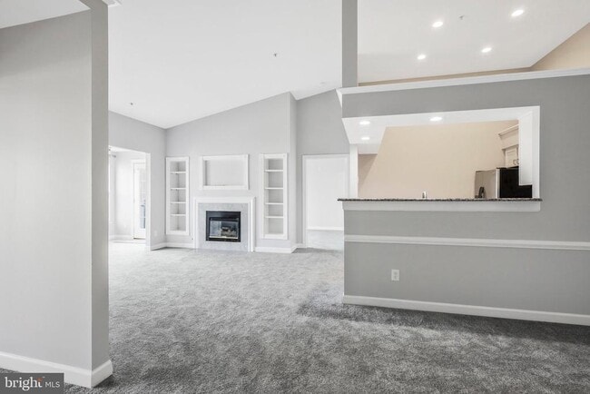 Building Photo - 8327 Bluebird Way