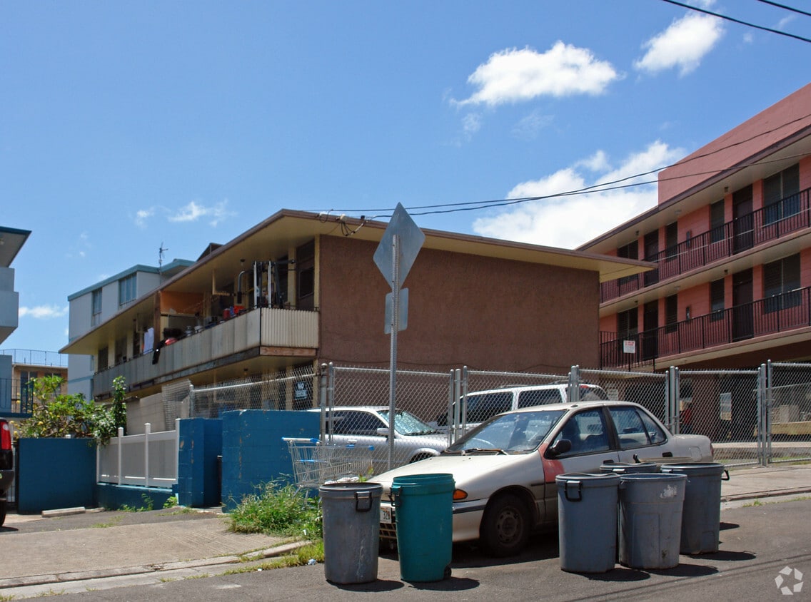 Building Photo - 94-120 Pupukahi St