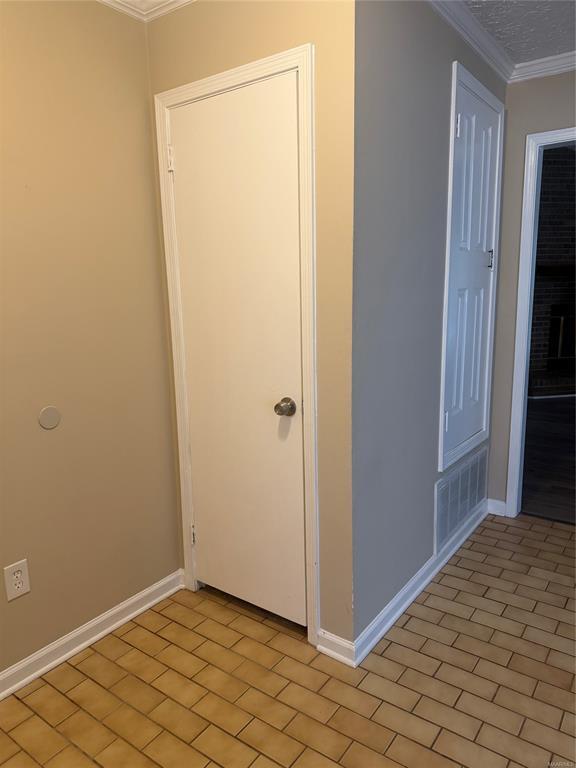 Building Photo - 1206 Kingston Green Dr