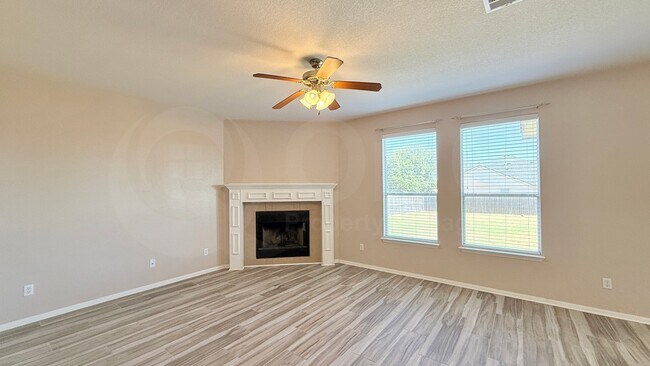 Building Photo - 511 Taurus Dr