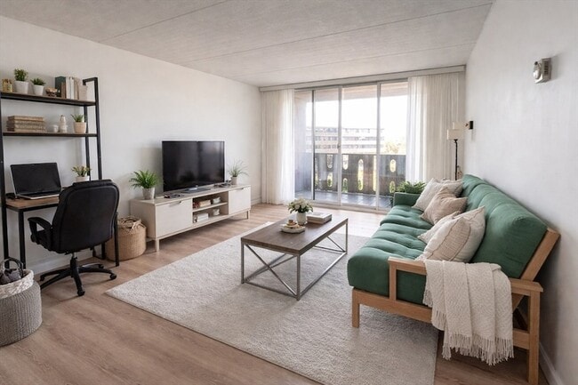 Photo - 200 Swanton St Apartment