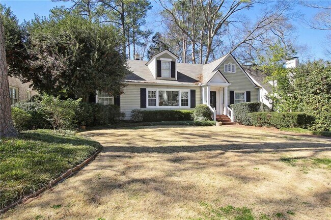 Foto del edificio - 2308 Dellwood Dr NW