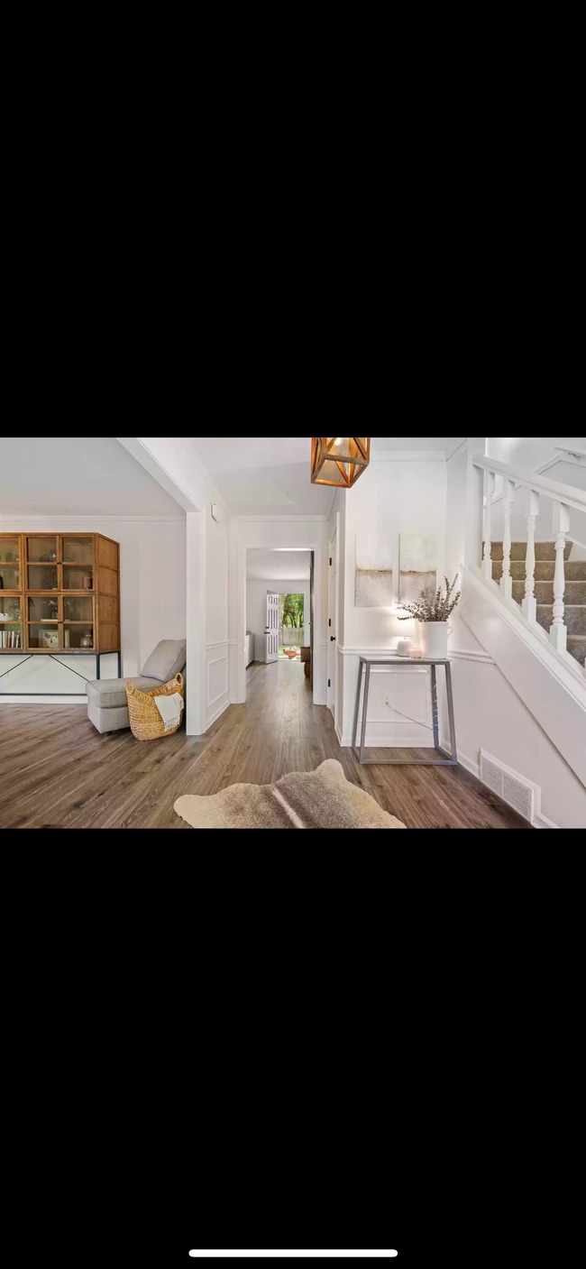 Foto del edificio - 8081 Ridgetown Ln