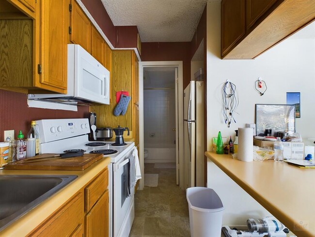 Foto del edificio - 3115 Helms St