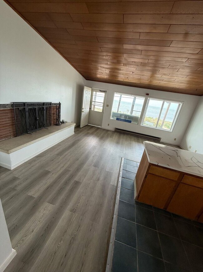 Foto del edificio - 8124 Birch Bay Dr