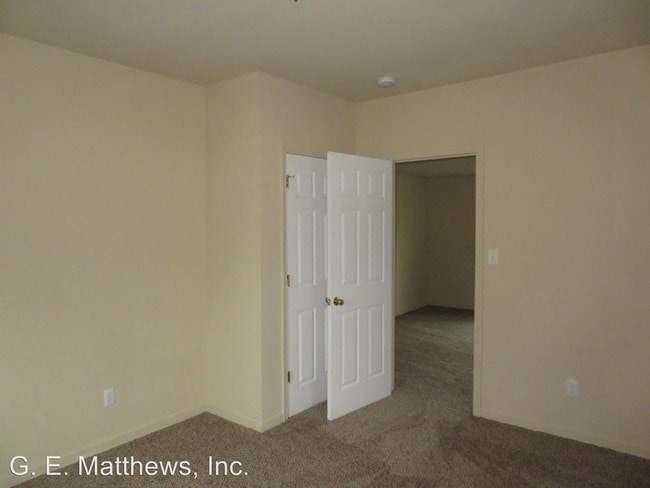 Foto del edificio - 528 W Main St