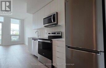 Building Photo - 3240-3240 William Coltson Ave