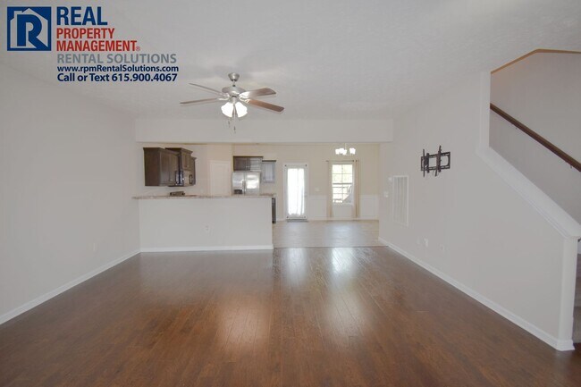 Foto del edificio - Wonderful 3BD end unit townhome! Washer and Dryer included; Triple Blackman Schools!