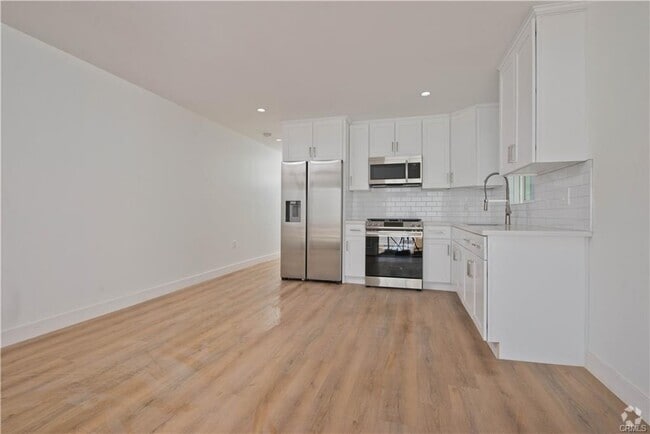 Building Photo - 6962 Shoshone Ave
