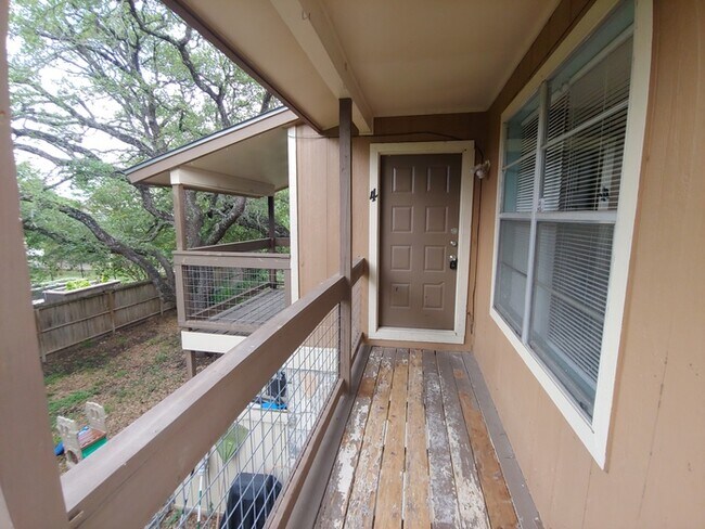 Foto del edificio - Nice, remodeled 2/2 condo in Medical Cente...