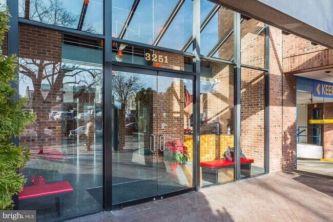 Foto del edificio - 3251 Prospect St NW
