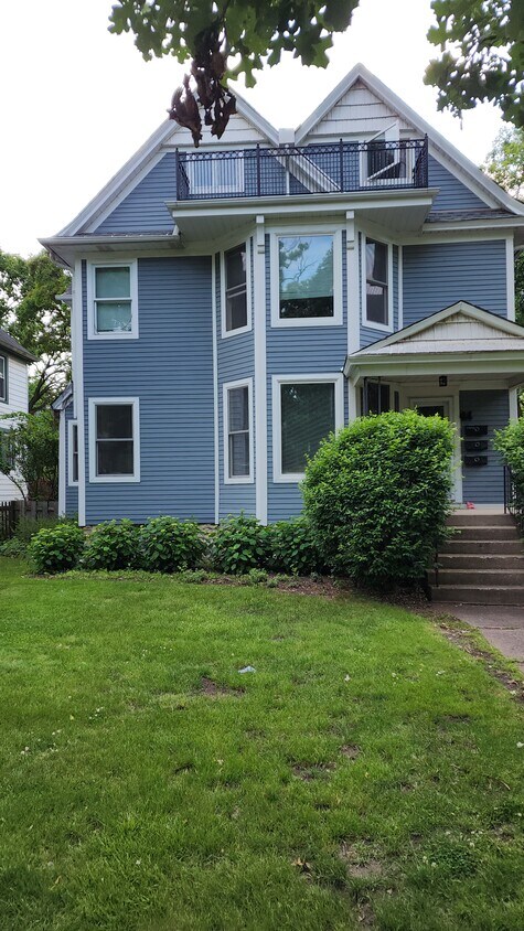 Foto principal - 64 Kimbark Rd