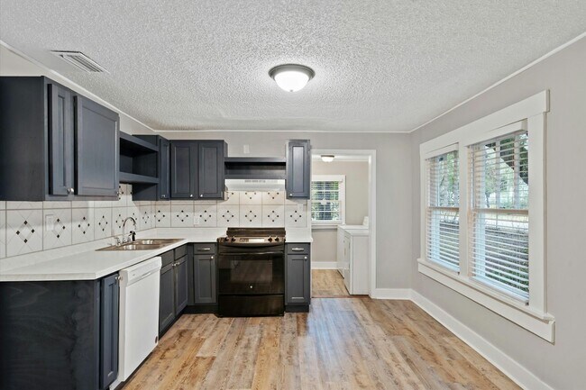 Foto del edificio - 1700 Northview Dr