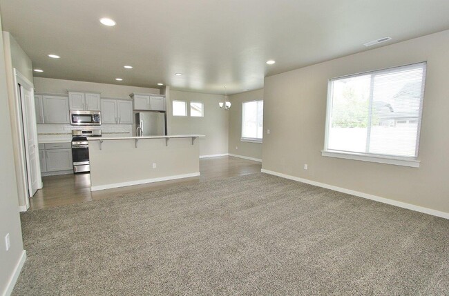 Foto del edificio - 12352 W Irving St