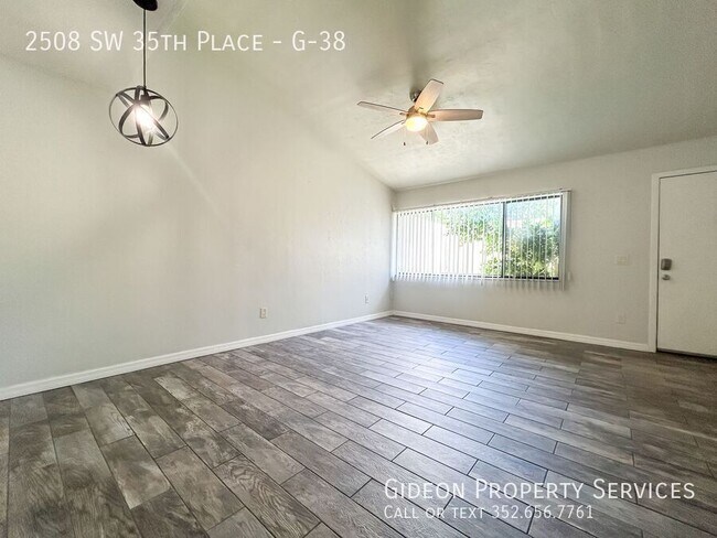 Building Photo - 2508 SW 35th Pl