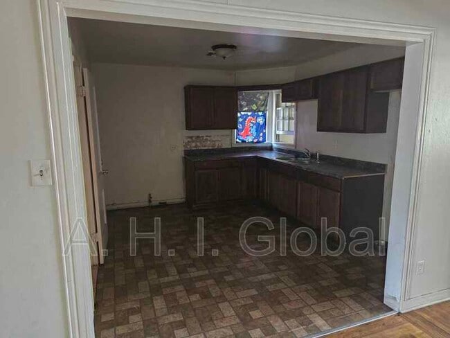 Foto del edificio - 4222 SW 11th Ave