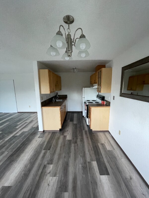 12711 SE 42nd St Unit A7, Bellevue, WA 98006 Room for Rent in Bellevue, WA