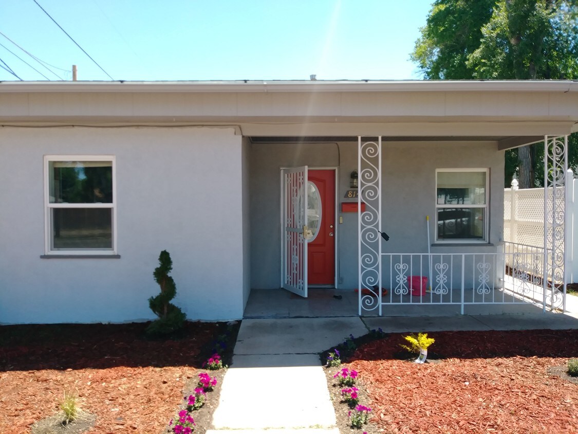 Foto principal - 814 W 25th St