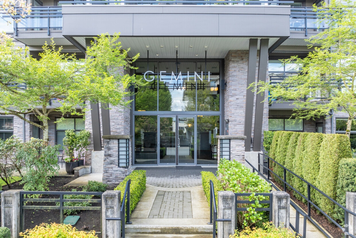 Building Photo - Gemini
