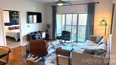 Building Photo - 630 Calvert St