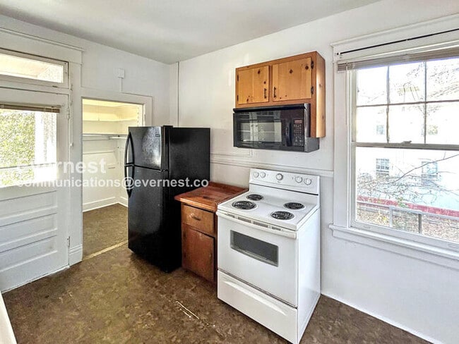 Foto del edificio - 3114 Barton Ave