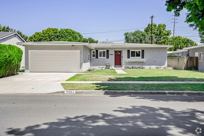 Building Photo - 5981 E Belen St