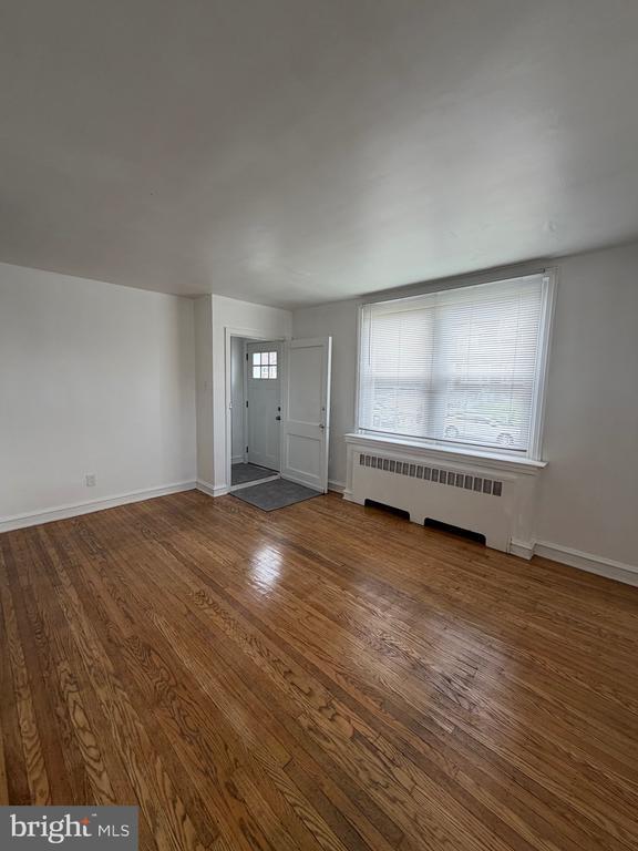 Foto del edificio - 7925 Cedarbrook Ave